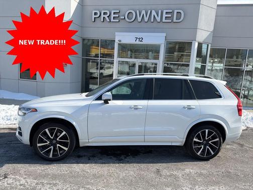 2019 Volvo XC90 T6 Momentum