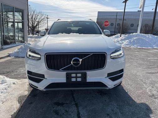 2019 Volvo XC90 T6 Momentum