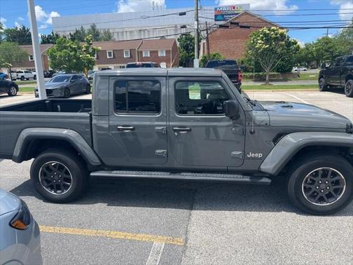 2023 Jeep Gladiator Overland
