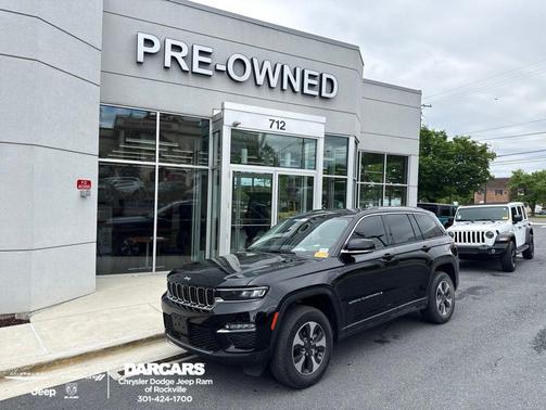 Diamond Black Crystal Pearlcoat 2022 Jeep Grand Cherokee 4xe Base