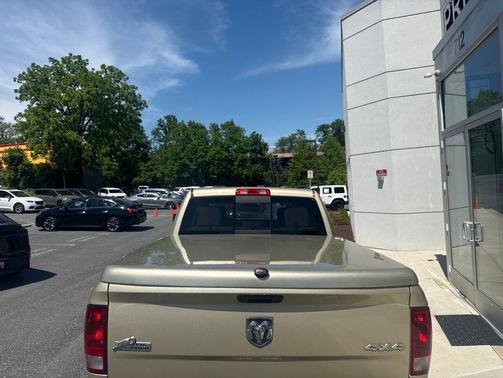 White Gold Clearcoat 2011 Dodge Ram 1500 SLT