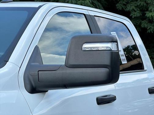 2023 RAM 2500 Big Horn Crew Cab 4x4 6'4' Box