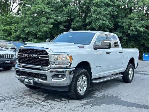 2023 RAM 2500 Big Horn Crew Cab 4x4 6'4' Box