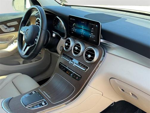 2022 Mercedes-Benz GLC 300 4MATIC