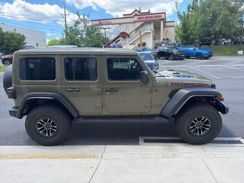 41 2025 Jeep Wrangler Rubicon