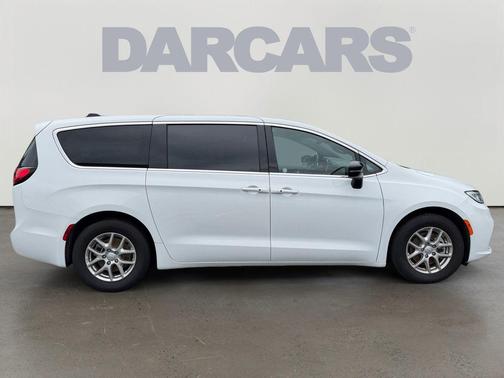 Bright White Clearcoat 2025 Chrysler Pacifica L