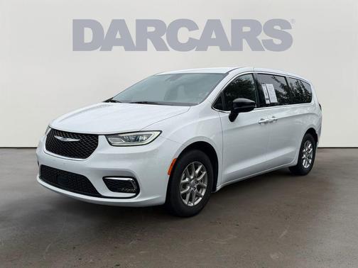 Bright White Clearcoat 2025 Chrysler Pacifica L