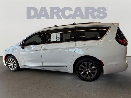 2023 Chrysler Pacifica L