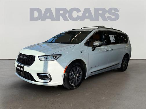 2023 Chrysler Pacifica L