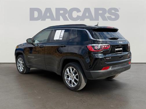 2022 Jeep Compass Latitude Lux