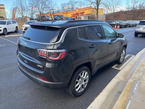 2022 Jeep Compass Latitude Lux