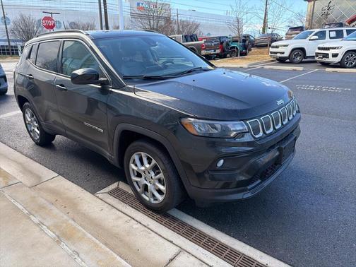 2022 Jeep Compass Latitude Lux