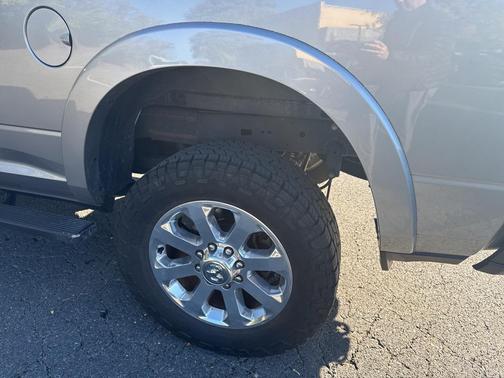 2020 RAM 2500 Laramie Crew Cab 4X4 6'4' Box