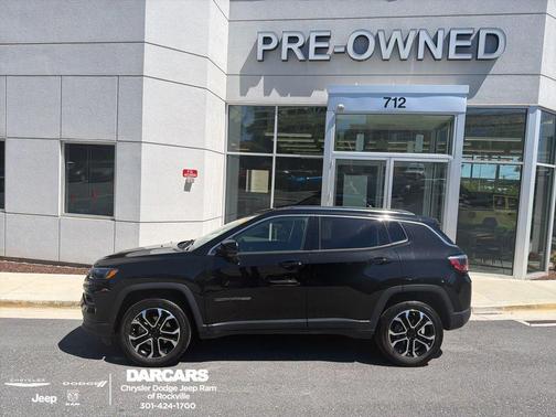 Diamond Black Crystal Pearlcoat 2022 Jeep Compass Limited