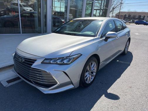 2019 Toyota Avalon XLE