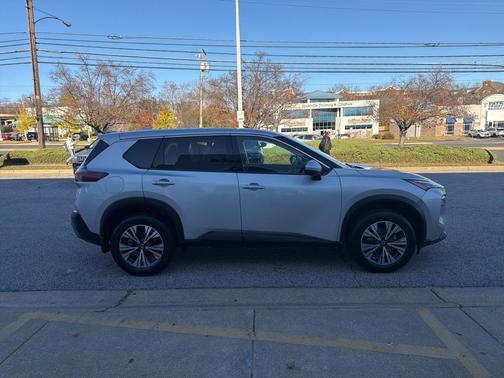 2021 Nissan Rogue SV