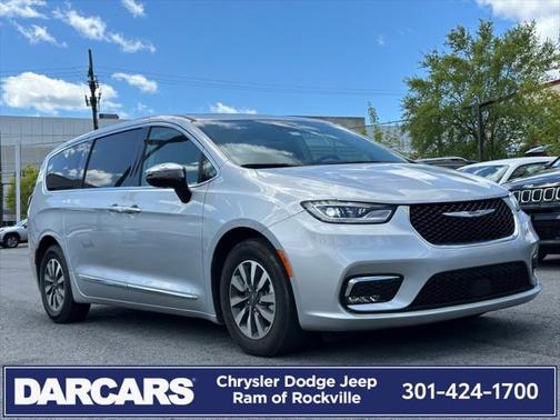 2023 Chrysler Pacifica Hybrid Limited