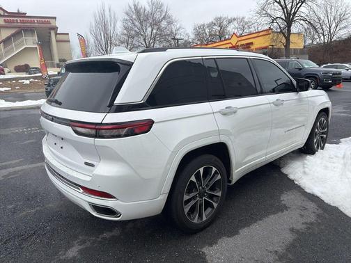 2023 Jeep Grand Cherokee Overland