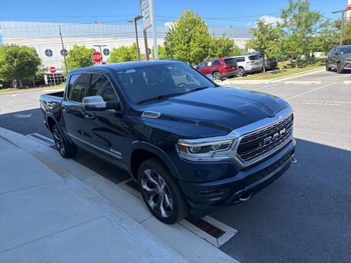 Patriot Blue Pearlcoat 2023 RAM 1500 Limited
