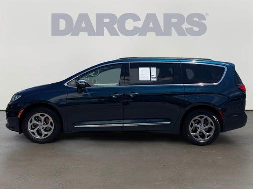 Fathom Blue Pearlcoat 2023 Chrysler Pacifica Limited