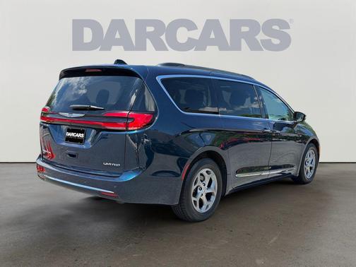 Fathom Blue Pearlcoat 2023 Chrysler Pacifica Limited