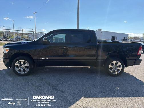 Diamond Black Crystal Pearlcoat 2023 RAM 1500 Big Horn/Lone Star