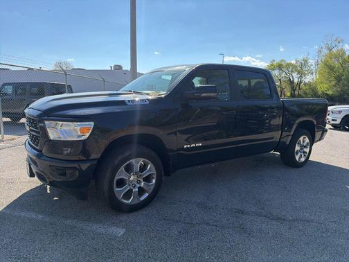 Diamond Black Crystal Pearlcoat 2023 RAM 1500 Big Horn/Lone Star