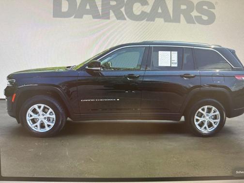 Diamond Black Crystal Pearlcoat 2023 Jeep Grand Cherokee Limited