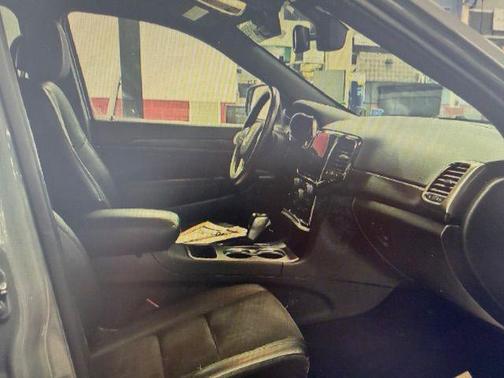 2022 Jeep Grand Cherokee Laredo