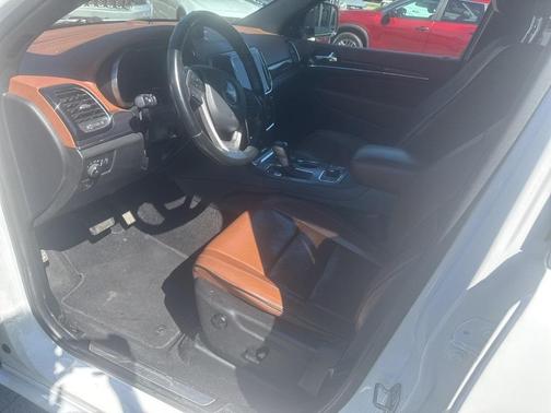 2020 Jeep Grand Cherokee Overland