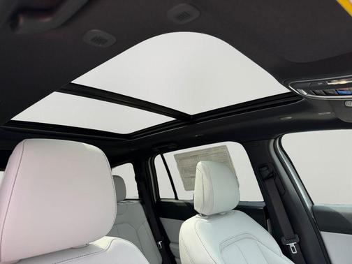 Silver Zynith Clearcoat 2026 Jeep Cherokee Limited