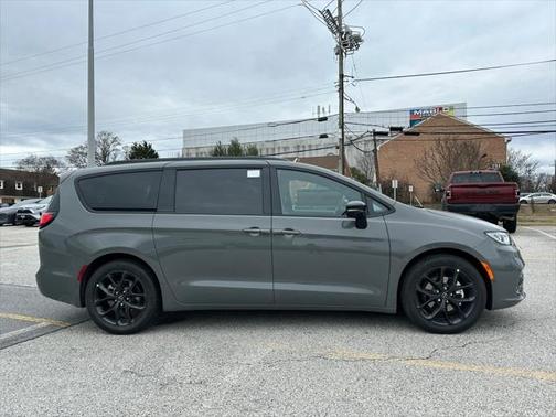 2025 Chrysler Pacifica Limited