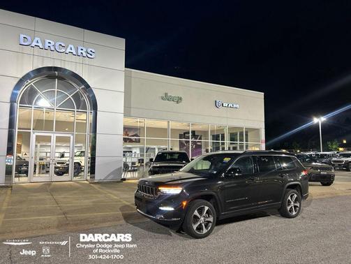 Rocky Mountain Pearlcoat 2023 Jeep Grand Cherokee L Limited