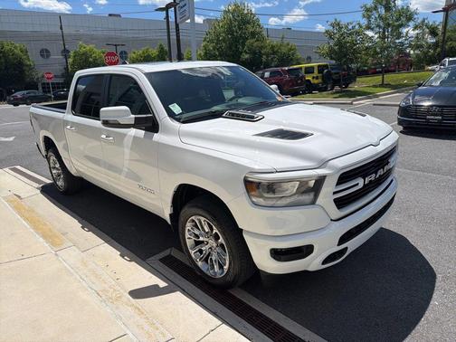 Bright White Clearcoat 2023 RAM 1500 Laramie