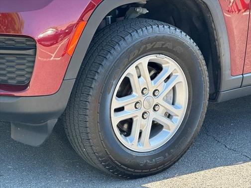 2022 Jeep Grand Cherokee Laredo