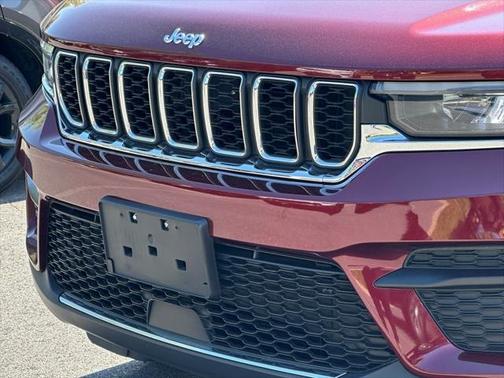 2022 Jeep Grand Cherokee Laredo