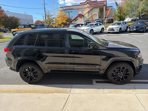 2021 Jeep Grand Cherokee Laredo