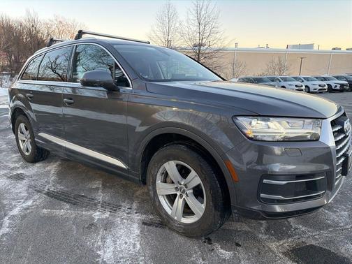 2019 Audi Q7 45 Premium Plus