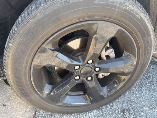 Diamond Black Crystal Pearlcoat 2023 Jeep Grand Cherokee Altitude