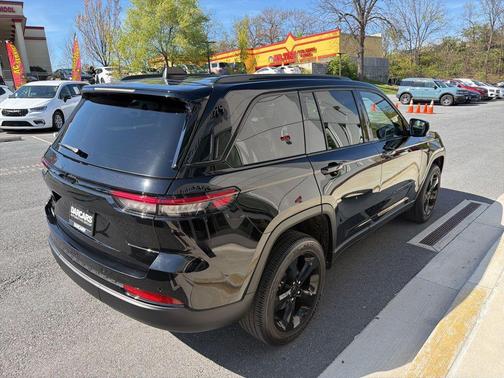 2023 Jeep Grand Cherokee Altitude