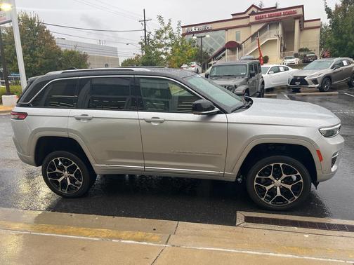 2023 Jeep Grand Cherokee 4xe Summit Reserve