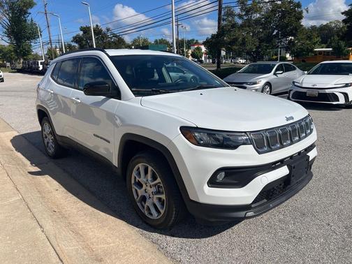 2022 Jeep Compass Latitude Lux