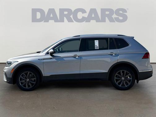 Pyrite Silver Metallic 2022 Volkswagen Tiguan 2.0T SE 4MOTION