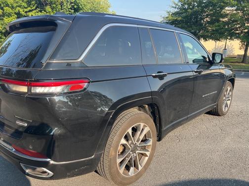 2023 Jeep Grand Cherokee Overland