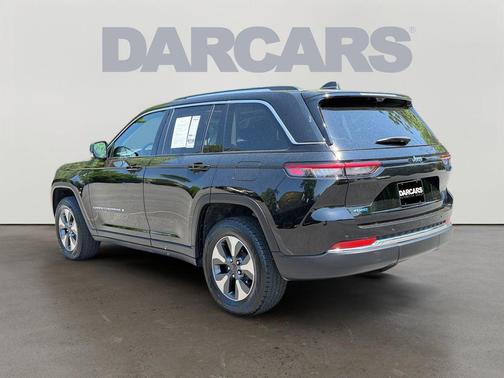 Diamond Black Crystal Pearlcoat 2022 Jeep Grand Cherokee 4xe Base