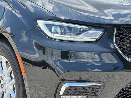 2025 Chrysler Pacifica L