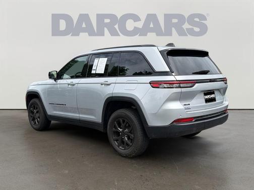 Silver Zynith 2024 Jeep Grand Cherokee Altitude