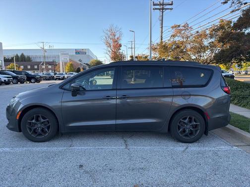 2019 Chrysler Pacifica Touring-L Plus