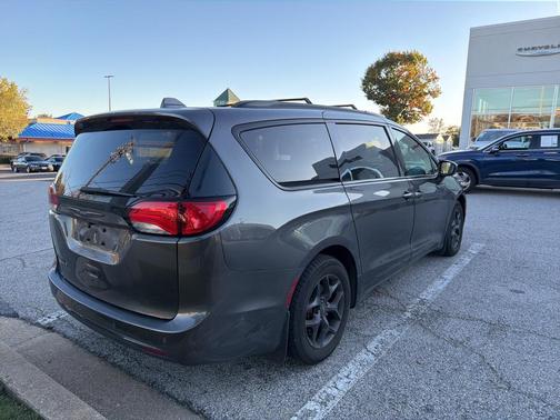 2019 Chrysler Pacifica Touring-L Plus