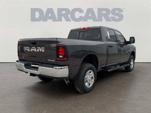 2026 RAM 2500 Tradesman Crew Cab 4x4 6'4' Box